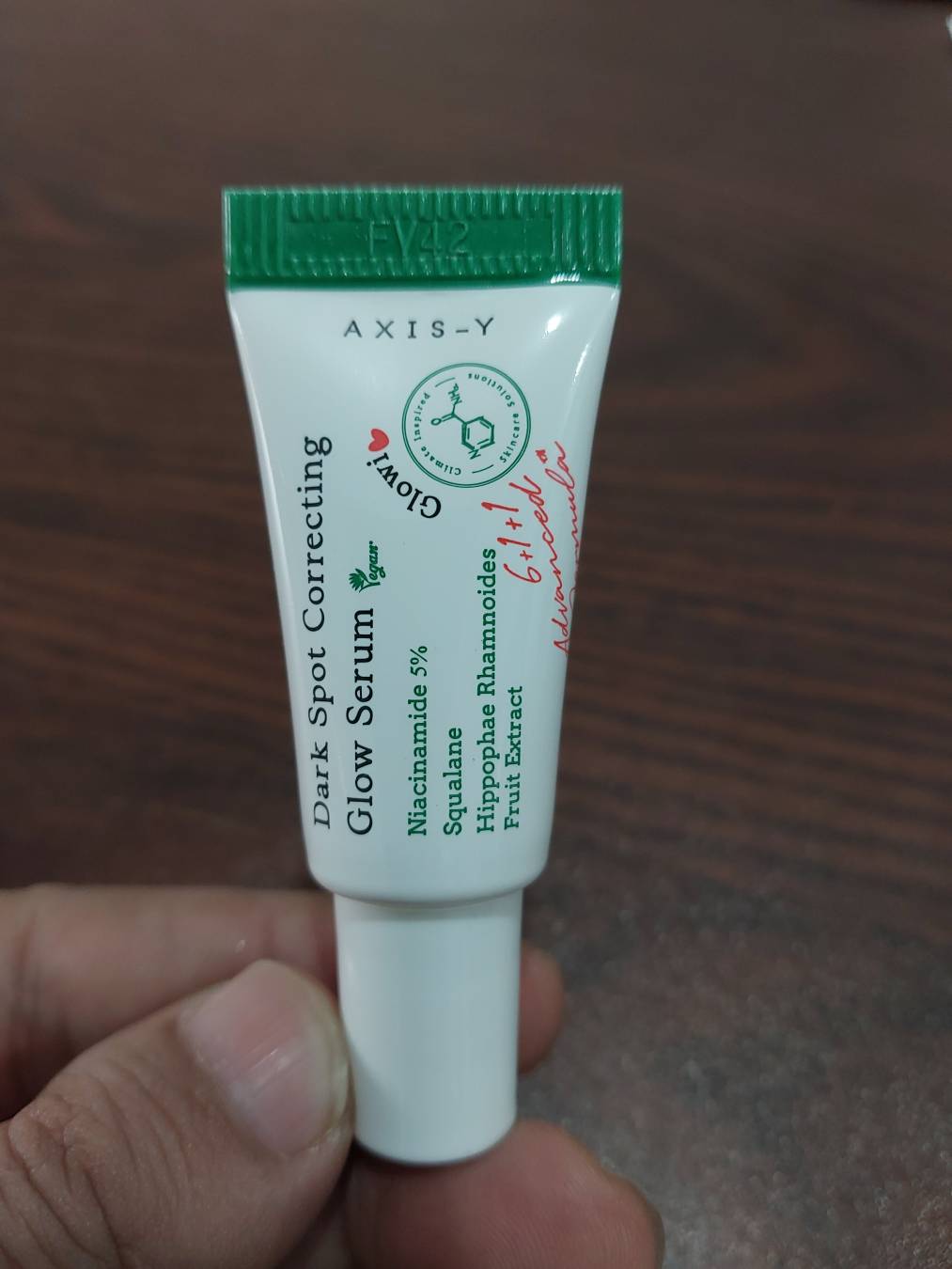 Dark spot correcting glow serum 5% 